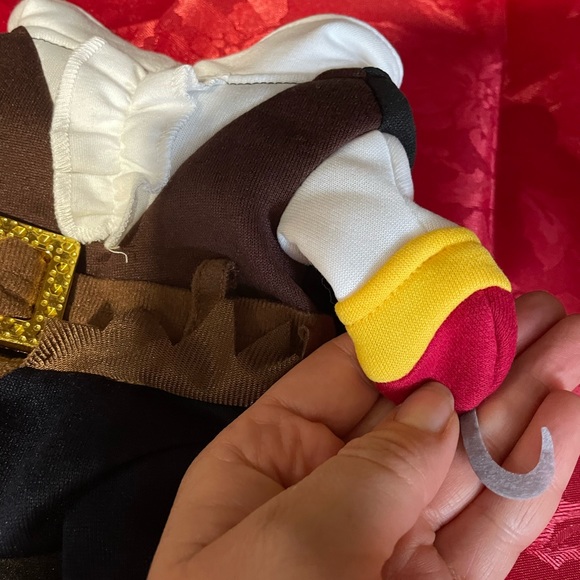 Pirate dog costume. Size xs. Like new condition. Comes with hat - Picture 3 of 4